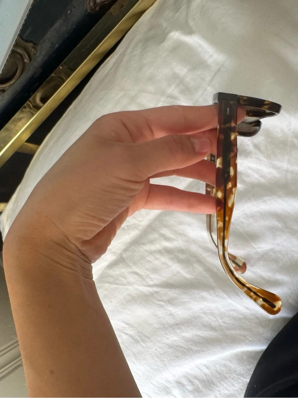 Oliver Peoples Tortoiseshell Sunglasses - Brown Lenses